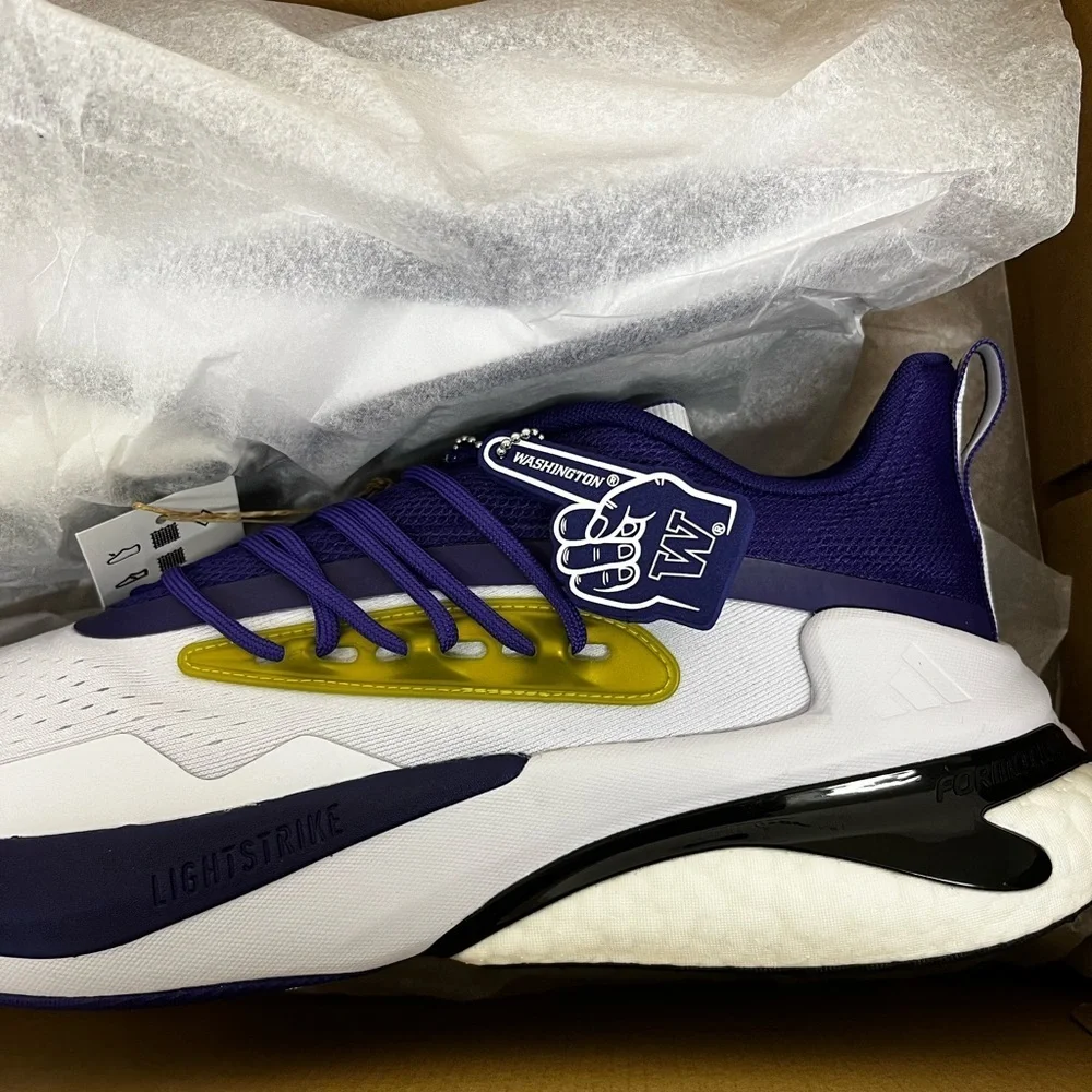 NWT Unisex adidas White/Purple Washington Huskies AlphaBoost V2 Shoes Size 11
